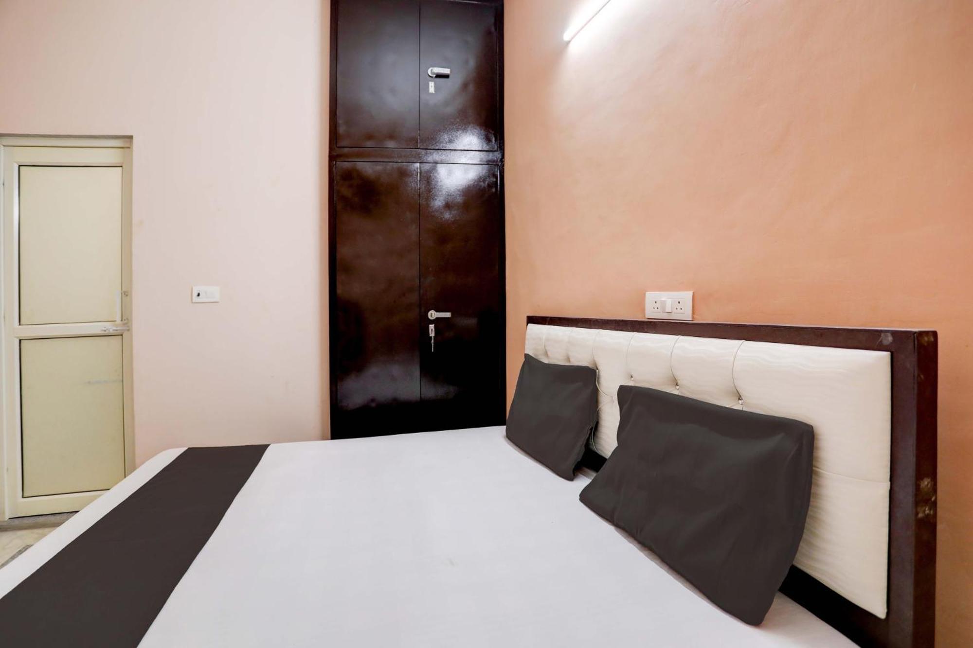 Hotel O Tilak Hotel 24 Sector 27 Near By Vinayak Hospital Gali No-6 Noida Dış mekan fotoğraf